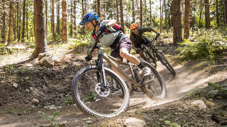 Ακόμα και τα ποδήλατα τέθηκαν εκτός δράσης.
