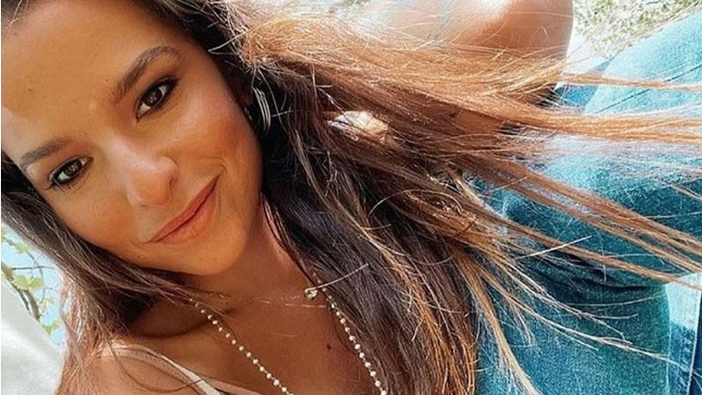 Εριέττα Κούρκουλου: Παραδίδει μαθήματα κομψότητας σε προχωρημένη εγκυμοσύνη