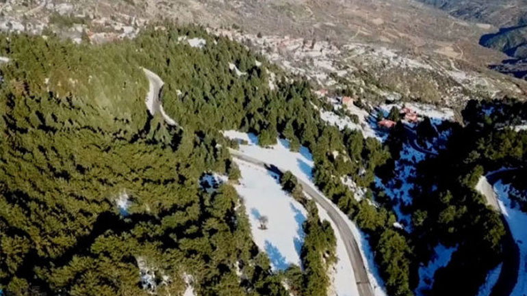 Η χιονισμένη Ορεινή Κορινθία από ψηλά