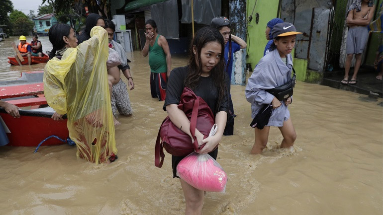 Φιλιππίνες: Δεκάδες χιλιάδες πολίτες εγκατέλειψαν τα σπίτια τους εξαιτίας του ισχυρού τυφώνα Ράι