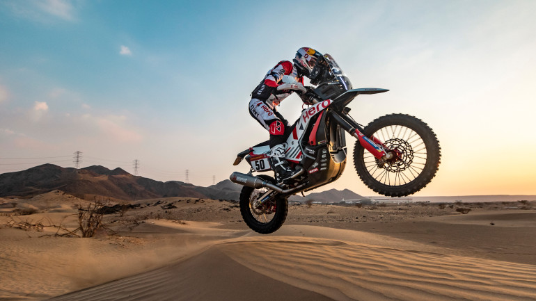 Για την ώρα είναι ευχαριστημένος με την πρόοδο που έχει κάνει, αλλά ελπίζει να αγωνιστεί ξανά.