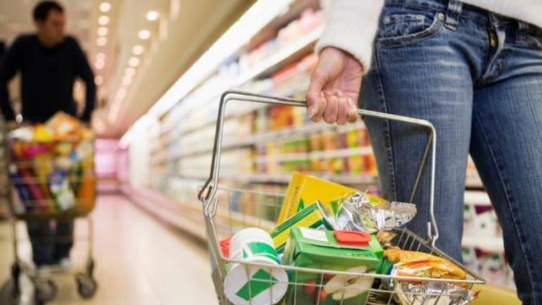 ΙΕΛΚΑ: Αυξημένη κατά 5% η μέση τιμή για το χριστουγεννιάτικο τραπέζι στις μεγάλες αλυσίδες σούπερ μάρκετ