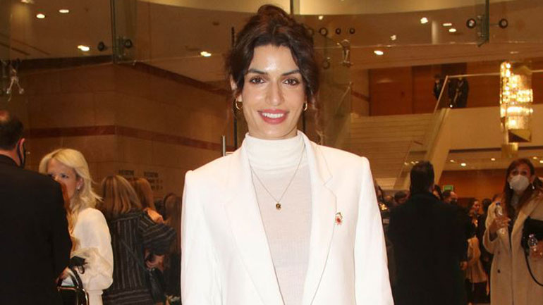 Η Τόνια Σωτηροπούλου έκανε μία από τις καλύτερες εμφανίσεις της με  total white look