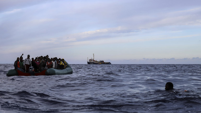 Γαλλία: Διασώθηκαν 138 μετανάστες που επιχειρούσαν να διαπλεύσουν τη Μάγχη