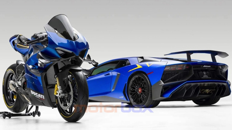Έβαψε μπλε την Ducati των 90.000€ για να ταιριάζει στην Lamborghini του Έβαψε μπλε την Ducati των 90.000€ για να ταιριάζει στην Lamborghini του
