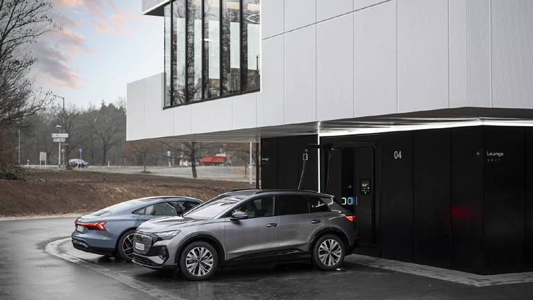 Πρωτοποριακός κόμβος φόρτισης της Audi στο Εκθεσιακό Κέντρο της Νυρεμβέργης