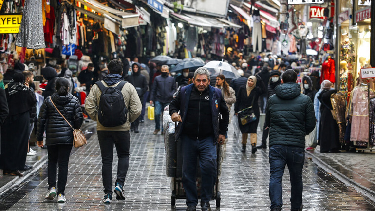 Τουρκία: Νέα βουτιά της τουρκικής λίρας μετά τις δηλώσεις Ερντογάν ότι «αν το θέλει ο Θεός, ο πληθωρισμός θα μειωθεί»