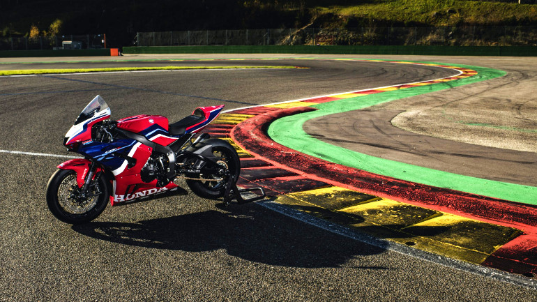 Μια CBR1000RR-R αφιερωμένη στη θρυλική πίστα του Spa.