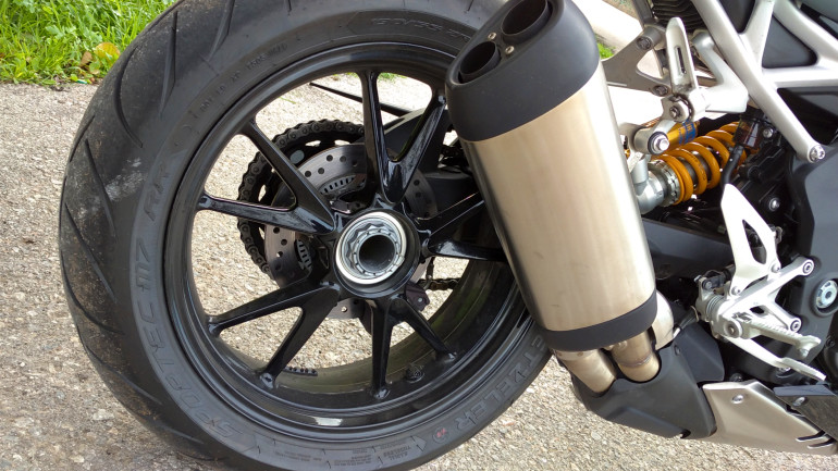 Πανέμορφο μονόμπρατσο ψαλίδι με μαύρη ζάντα.