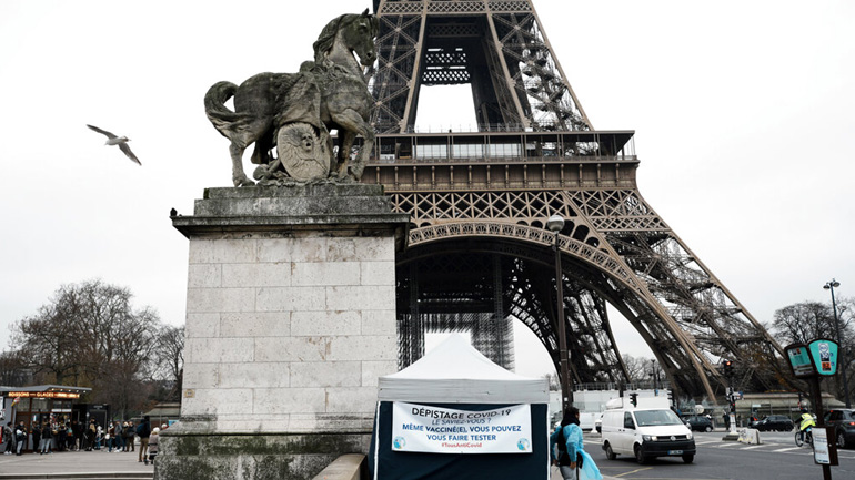 Γαλλία: Συνελήφθη ο άνδρας που κρατούσε ομήρους δύο γυναίκες στο Παρίσι