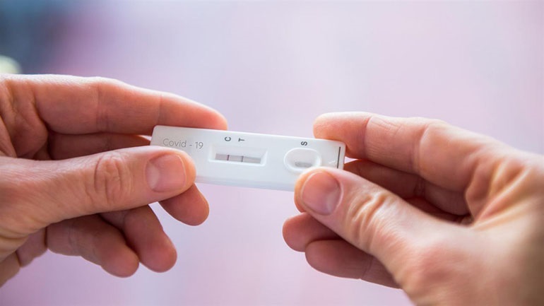 Άνοιξε η πλατφόρμα για τη διάθεση των δύο self tests για τις γιορτές