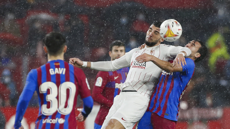 Iσπανία: Ισοπαλία (1-1) για Σεβίλλη και Μπαρτσελόνα με… νικήτρια τη Ρεάλ