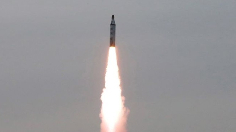 Ιράν: Εκτόξευση 16 βαλλιστικών πυραύλων
