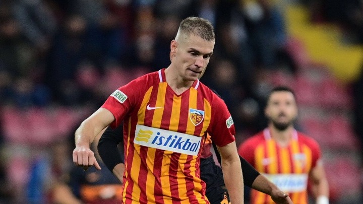 Νοκ άουτ με ρήξη χιαστού ο Κολοβέτσιος – Χάνει τη σεζόν