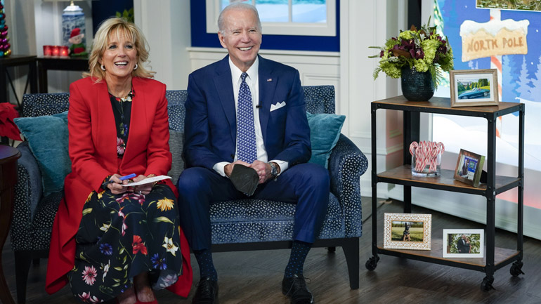 Ο Μπάιντεν υπέστη κωδικοποιημένη εξύβριση από πολίτη κατά τη διάρκεια χριστουγεννιάτικου τηλεφωνήματος