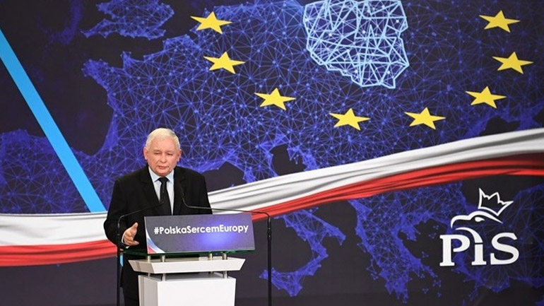 Πολωνία: Η Γερμανία αποπειράται να οικοδομήσει το «τέταρτο Ράιχ»