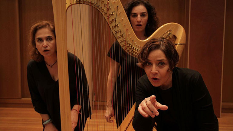 «Φλανδρώ – Το Αγνάντεμα και το Άνθος του γιαλού» στο Θέατρο Φούρνος