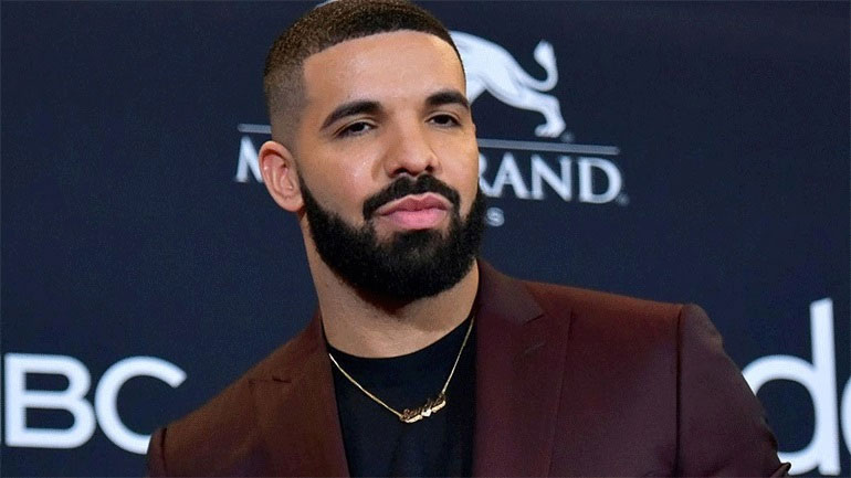 Ο Drake τίμησε τον αείμνηστο φίλο του Virgil Abloh με ένα τατουάζ