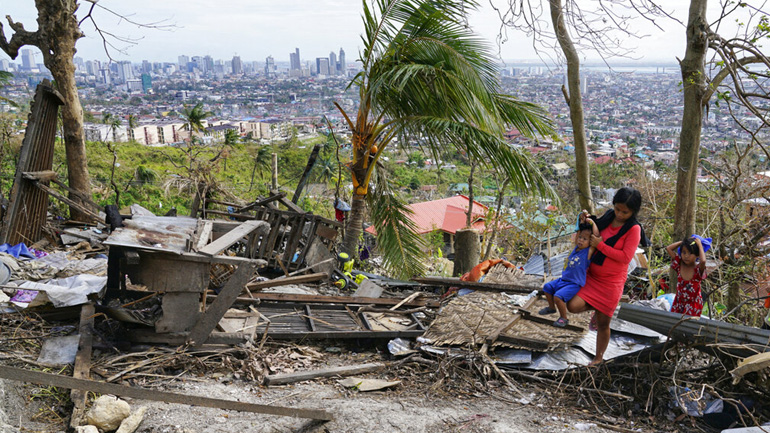 Φιλιππίνες: Τους 388 νεκρούς έφθασε ο απολογισμός των θυμάτων του τυφώνα Ράι