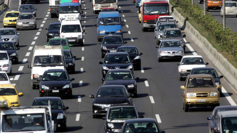 Διευκρινίσεις για τα ειδοποιητήρια τελών κυκλοφορίας για οχήματα σε ακινησία