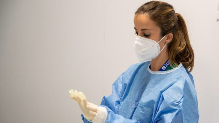 Η Ιρλανδία έσπασε το ρεκόρ ημερήσιων περιστατικών Covid-19