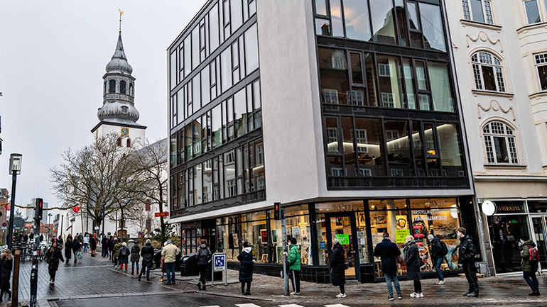 Δανία: Απόλυτο ρεκόρ με 23.228 μολύνσεις Covid – Πρώτη σε περιστατικά παγκοσμίως