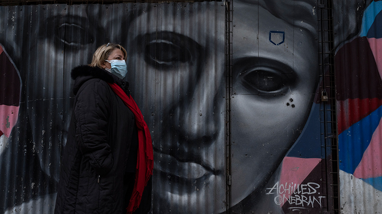 Τα περιστατικά Covid-19 αυξάνονται σε όλο τον κόσμο