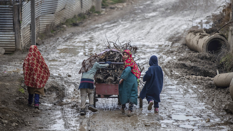 Πλημμύρες, πυρκαγιές και καύσωνες αφήνει πίσω του το 2021
