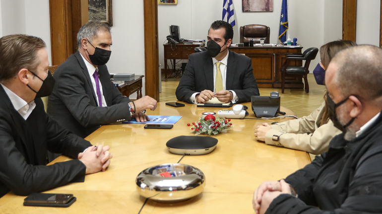 Πλεύρης: «Καμία αλλαγή τώρα στα μέτρα για τα γήπεδα. Θα το εξετάσουμε μετά τις 16/1»