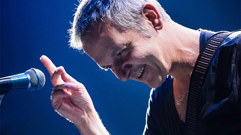 Χρήστος Θηβαίος: «Έπειτα απ’ το μεγάλο μπουμ» επιστρέφει με διαδικτυακή live streaming συναυλία