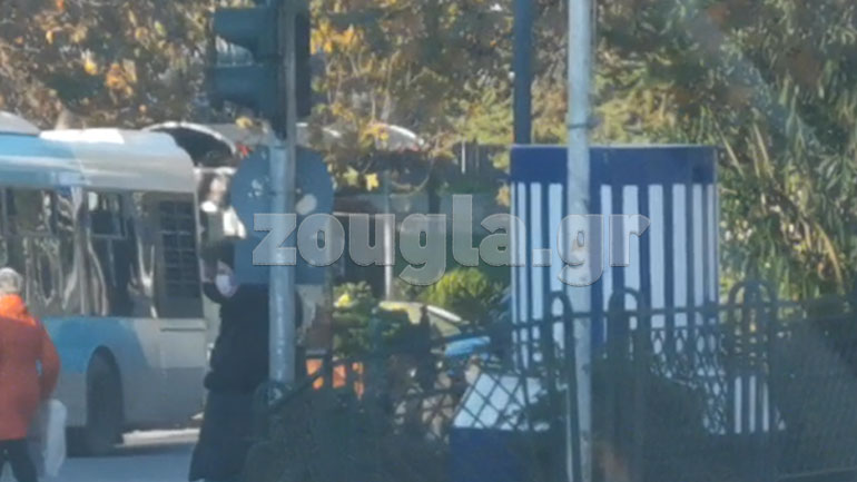 Ο «τροχονόμος» σήμα κατατεθέν της Πλατείας Πλατάνου στην Κηφισιά