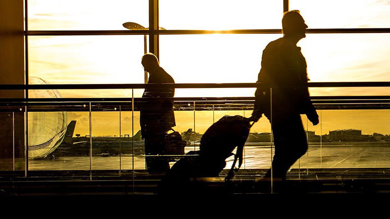 ΗΠΑ: Κακοκαιρία και «Όμικρον» ακύρωσαν περισσότερες από 2.500 πτήσεις