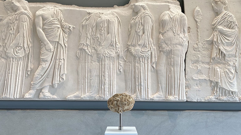 Η επιστροφή δέκα θραυσμάτων του Παρθενώνα και το ηχηρό μήνυμα στο Βρετανικό Μουσείο