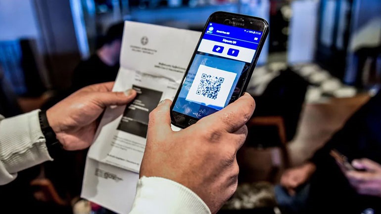 Covid Free GR Wallet: Πάνω από 1 εκατ. πολίτες κατέβασαν στο κινητό το πιστοποιητικό ταυτοπροσωπίας