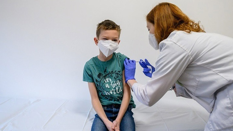 Γερμανία-Covid-19: Εμβολιάστηκαν κατά λάθος παιδιά ηλικίας 5-11 ετών με δόση για ενηλίκους