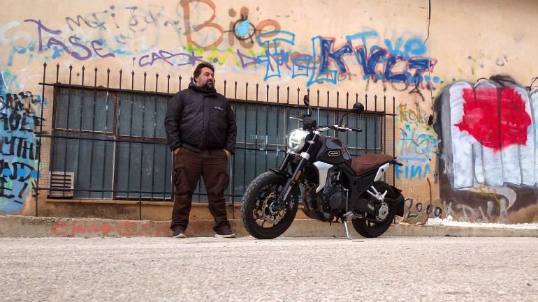 Με τιμή λίγο κάτω από τις 6.000€ αγοράζεις ένα scrambler που θα ζηλέψουν πολλοί!