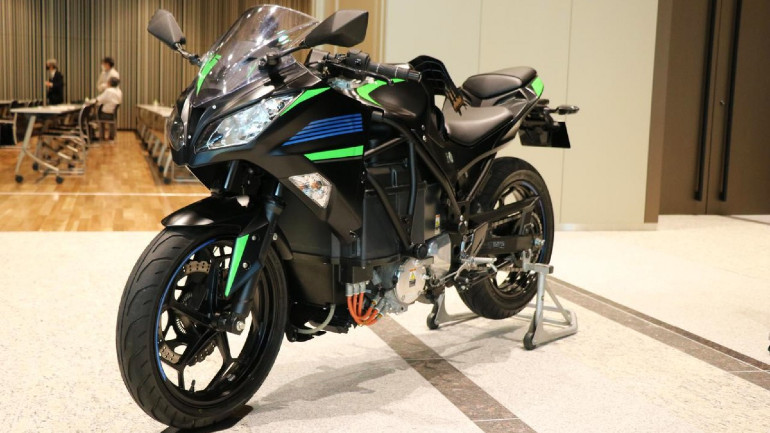 Το υβριδικό μοντέλο της Kawasaki.