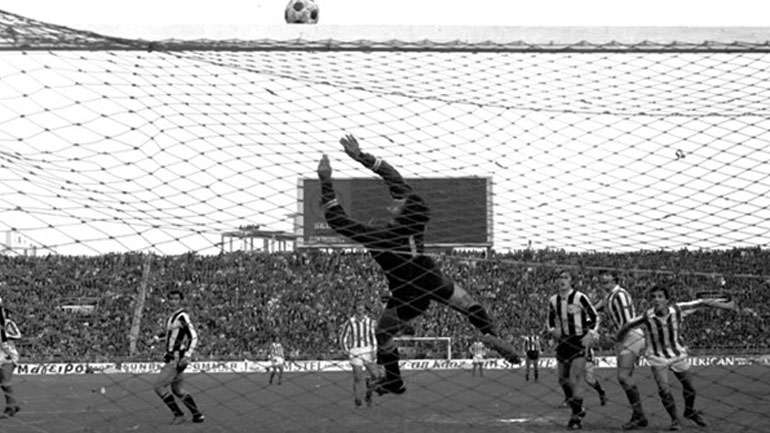 Το πουλημένο ματς στο Καραϊσκάκη και οι δωροδοκίες διεθνών ποδοσφαιριστών