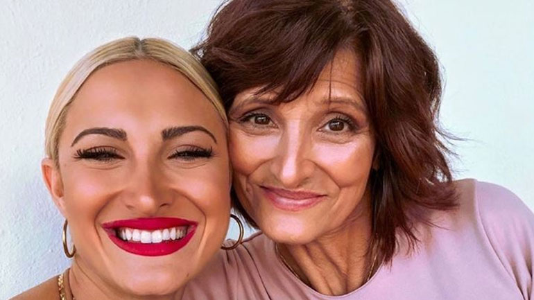 Η εξομολόγηση της Ιωάννας Τούνη για το πρόβλημα υγείας της μητέρας της: «Έχει καρκίνο, κάνει χημειοθεραπείες»