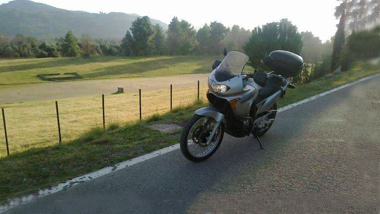 Η Honda Transalp την οποία απέκτησε πρόσφατα και την έχει ευχαριστηθεί όσο τίποτα.