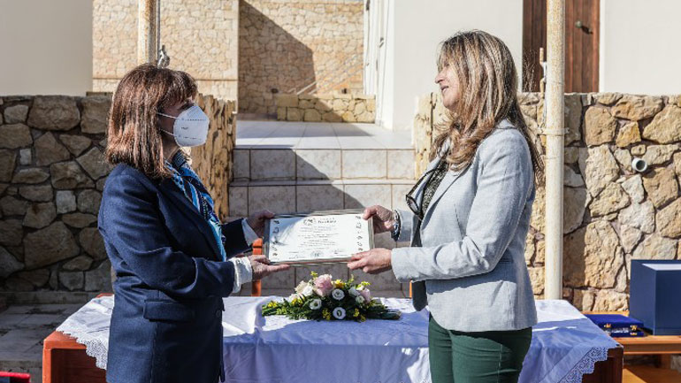 Χανιά: Επίτιμη δημότης Γαύδου η Κατερίνα Σακελλαροπούλου