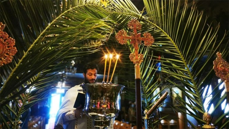 «Σήμερα τα φώτα κι ο φωτισμός…» «Σήμερα τα φώτα κι ο φωτισμός…»