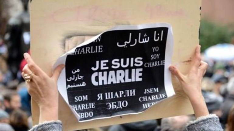 Δεν υπάρχει, ρε, ένας θεός να σφυρίξει λήξη;