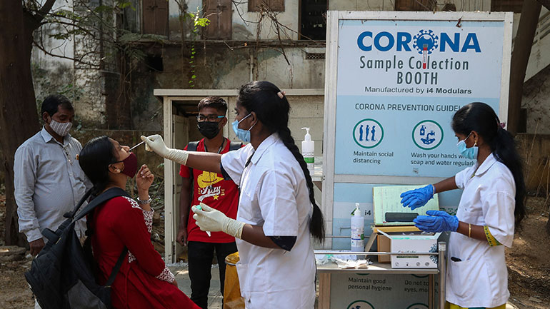 Η παραλλαγή Όμικρον χτυπάει την Ινδία