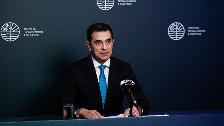 Κ. Σκρέκας: Στα 42 ευρώ το ποσό στήριξης για το ρεύμα – 40 ευρώ για το φυσικό αέριο