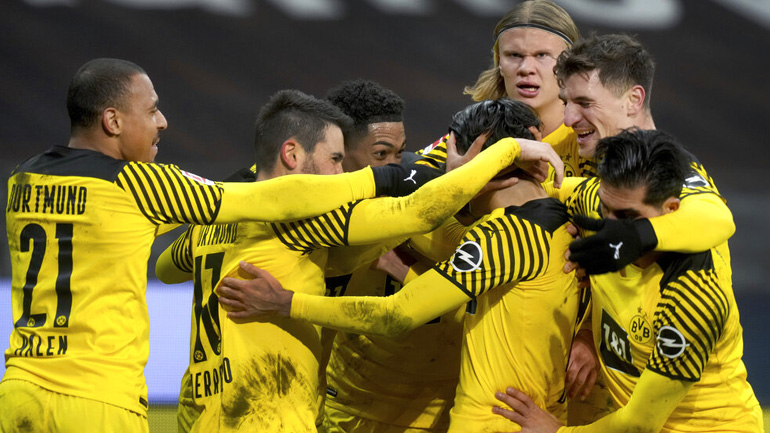 Επική ανατροπή για την Ντόρτμουντ, 3-2 την Άιντραχτ