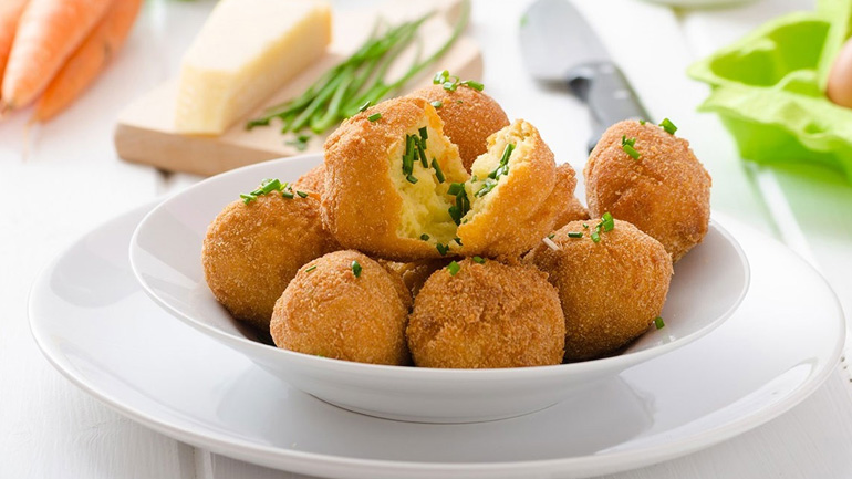 Πατατοκροκέτες: Η πιο εύκολη συνταγή για το πιο νόστιμο συνοδευτικό