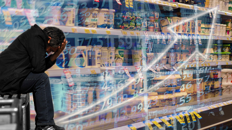 Φτωχοποιείται ο Έλληνας Φτωχοποιείται ο Έλληνας