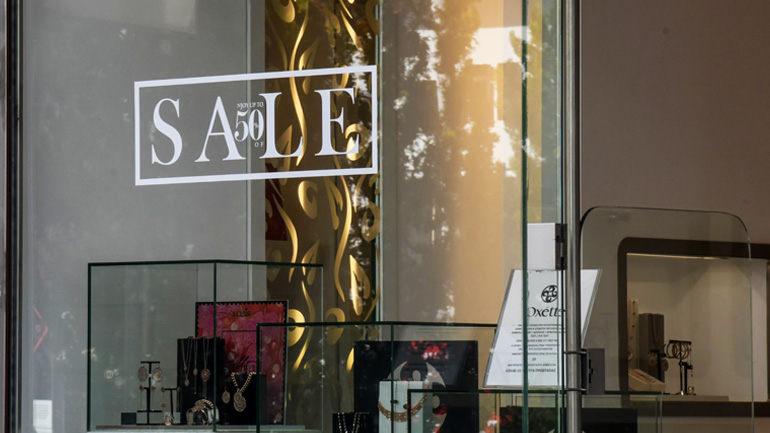 Ξεκινούν οι χειμερινές εκπτώσεις τη Δευτέρα