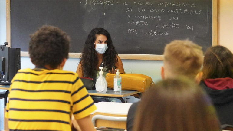 Πώς θα ανοίξουν τη Δευτέρα τα σχολεία σε Βέλγιο και Ιταλία